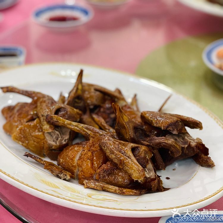 澳门探店｜鱼翅界老店50年天九皇翅西南饭店