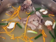 -阿二骨煲(新天地店)