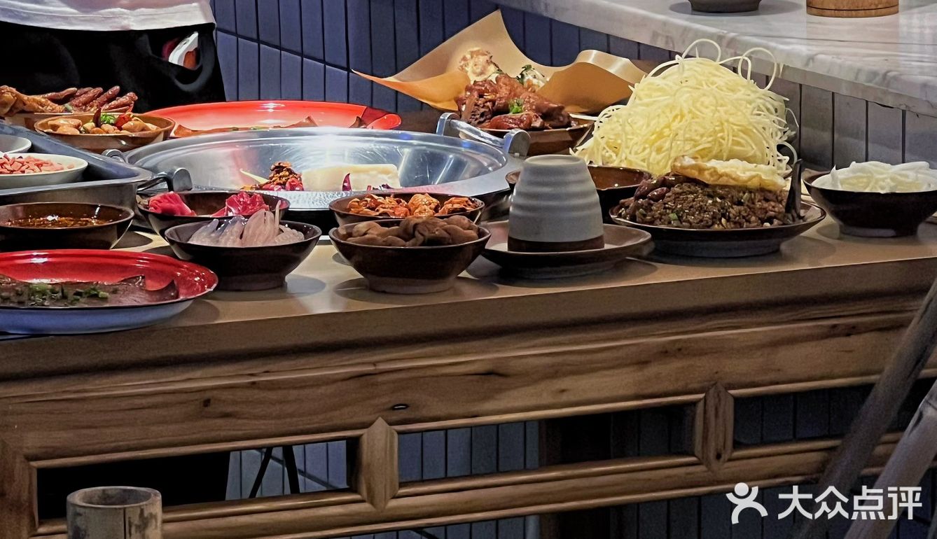 蜀教主 单程2小时都拦不住我下班去吃这口