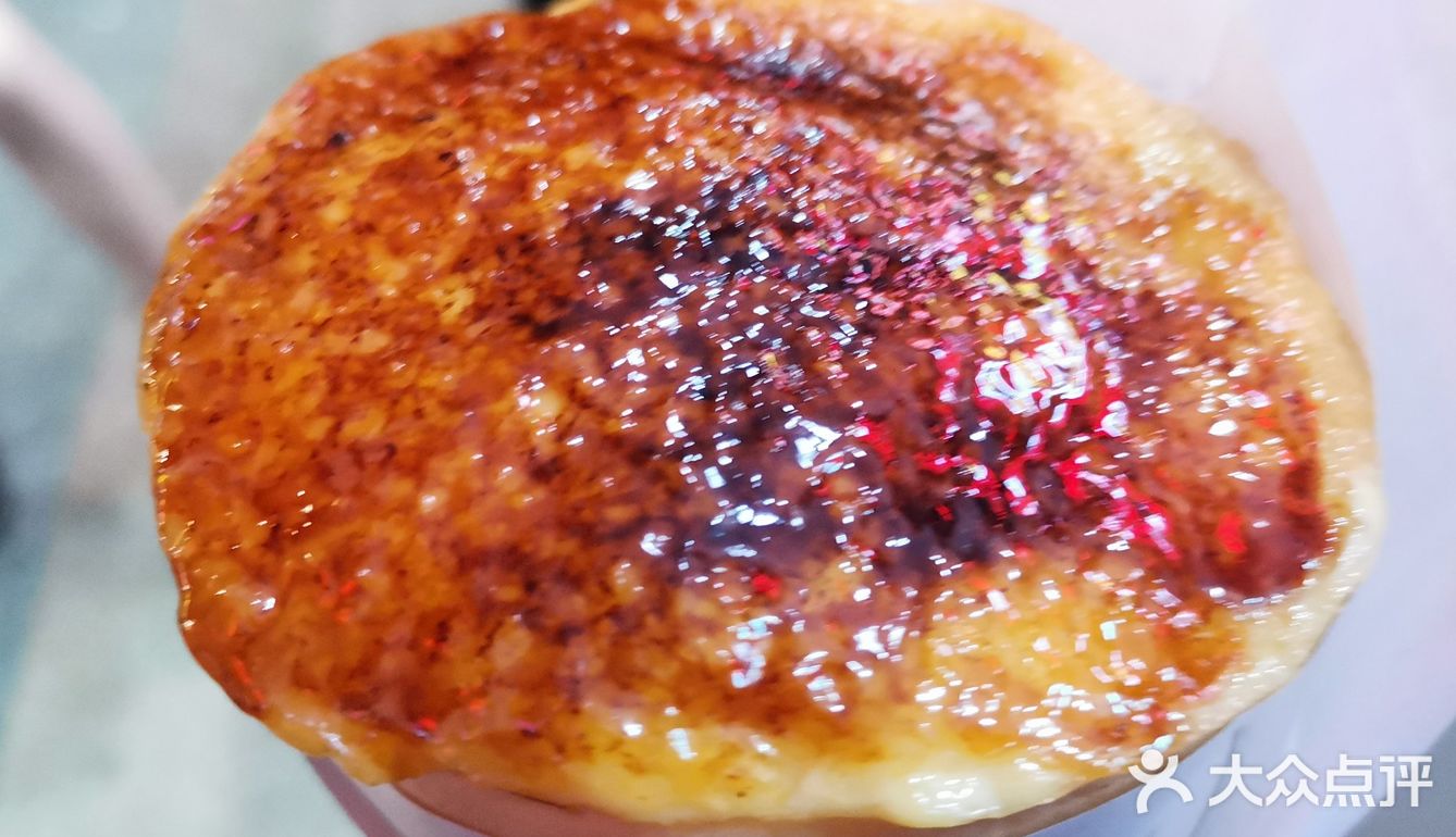 她就说烤布蕾超好吃，诚不欺我，真的很好吃