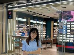 -LensCrafters亮视点(东方新天地店)