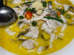 QQ酸汤鱼-蜜桃餐厅·伴山(绿宝广场店)