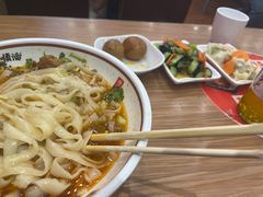 -顺溜·手工刀削面·黑金店(铜锣湾店)