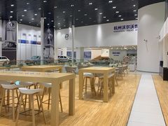 -杭州中沃沃尔沃4S店(滨江区店)