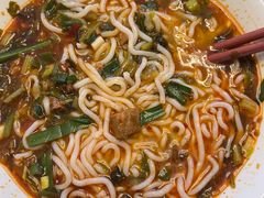 焖肉米线-云上千禾(水上店)