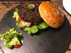 -HIGH FIVE哈福手工汉堡(桂林路店)