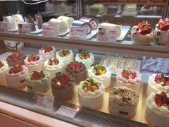 -花花卷卷·鲜食蛋糕(静安久光百货店)