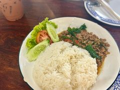 -Dang restaurant (patong phuket)