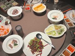 -左庭右院鲜牛肉火锅黑金店(陆家嘴中心店)