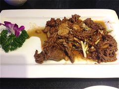 爆炒腰花-闫府私房菜·百年鲁菜(恒隆店)