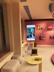 -SALON DE VANHADA