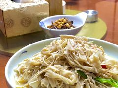 -赖厨潮汕砂锅粥