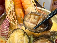 -四囍码头海鲜烧烤自助火锅(外滩南京东路悦荟广场店)