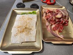 -围炉肉舍•炭烤活鳗•丹东海鲜烤肉(步行街店)
