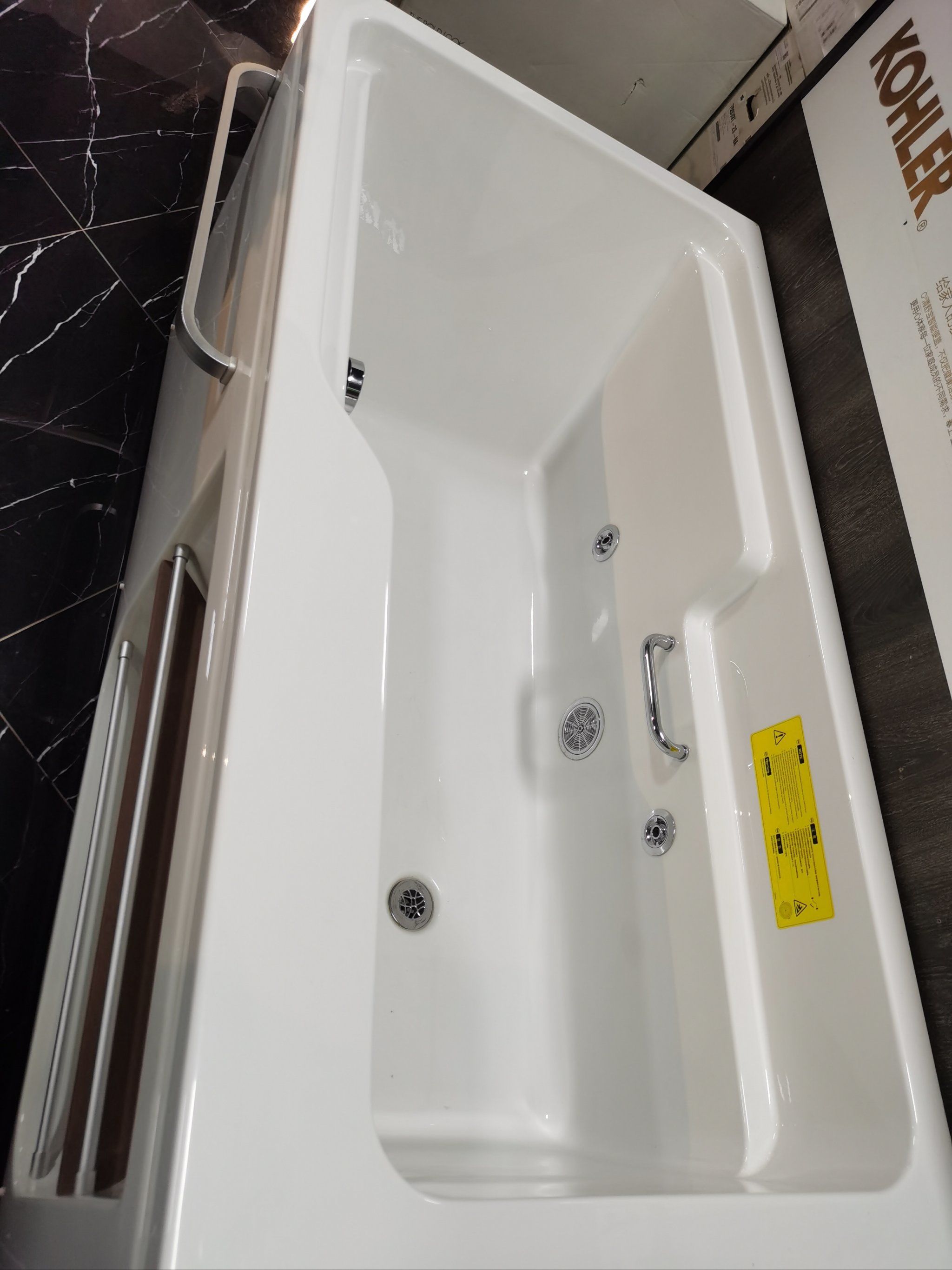 按摩浴缸的挑选及使用注意事项