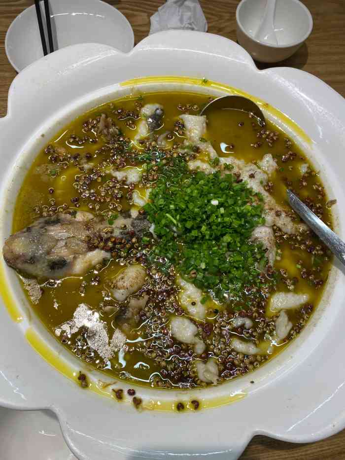 万绣园鱼鲜馆(健德门店)-"这家店不是随马路边上,在一个院子里.但是.