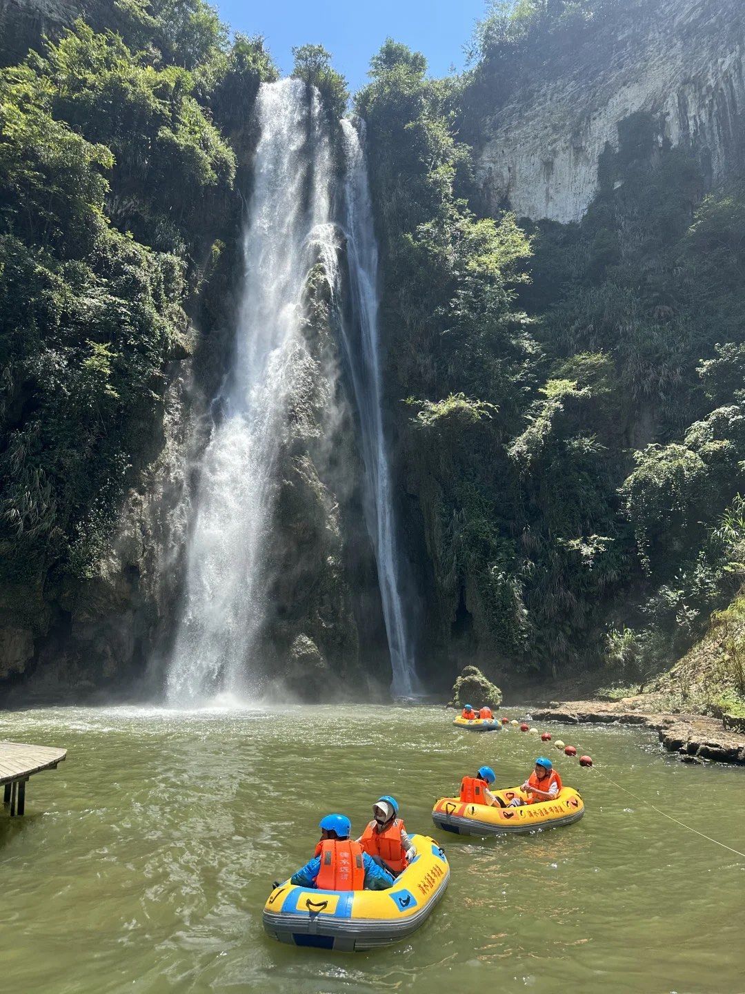 瀑布➕溶洞的漂流,谁还不想来体验!