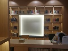 -漕河泾街道图书馆(漕河泾社区文化活动中心店)