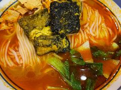 -霸蛮湖南菜·牛肉粉(荣京西街店)