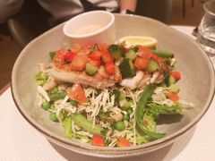 香煎鲷鱼卷心菜麦仁沙拉-BAKER&SPICE(BFC外滩金融中心店)