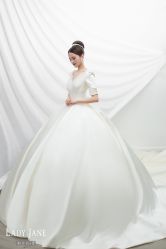 -Lady  Jane高端婚纱礼服馆
