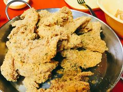 -BHC炸鸡(明洞总店)