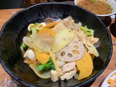-万记麻辣烫国展总店