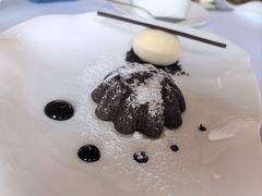 巧克力蛋糕配香草冰淇淋-Jean Georges