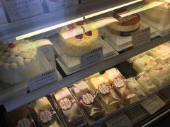 -红宝石·鲜奶小方·海派西点房(金杨店)