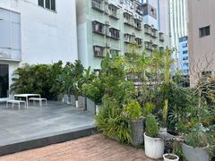 -洪小鹏生活美学馆(领SHOW天地店)