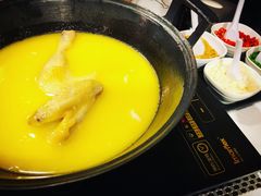 -鲜入围煮花胶鸡海鲜火锅