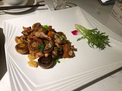 香煎口蘑脆爽肉-周三的情书花园餐厅(江北店)