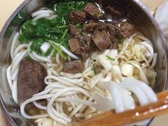 -花溪王记牛肉粉(四季花溪商场店)