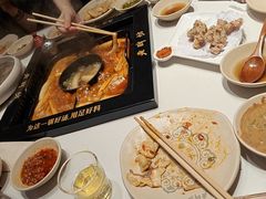 -老牌坊云南鱼豆花火锅(哈西万达店)