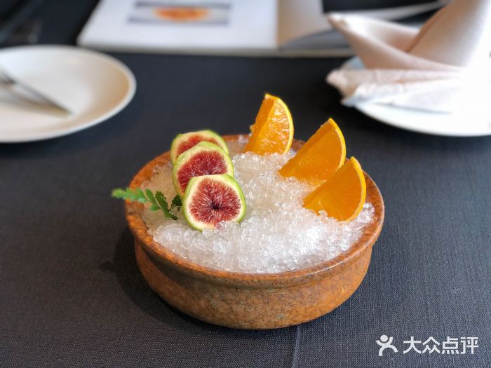 鲁采LU STYLE(新天地店)餐前水果图片