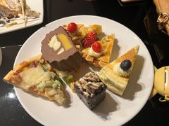 -唐拉雅秀酒店-西锦汇空中BBQ·思创餐厅