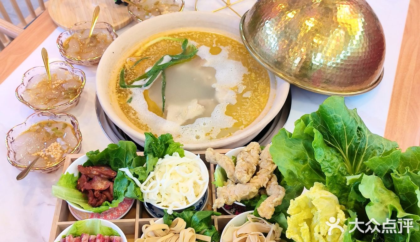 百吃不厌的铜夫子酸汤鸭煲🌺