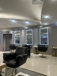 点击看大图 -八佰伴8008星级形象店