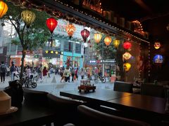 -大头虾越式风味餐厅(光明广场店)