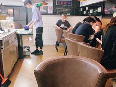 -新大咀港式茶餐厅(宝山万达店)