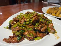 怪味牛柳-恩宏德餐馆(平山道店)