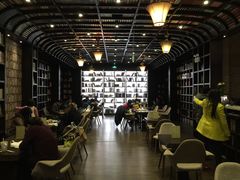 -钟书阁(松江泰晤士小镇店)