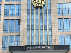 -总统大酒店(广州汉溪长隆地铁站店)