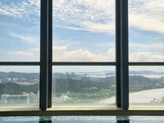 -珠海瑞吉酒店游泳池