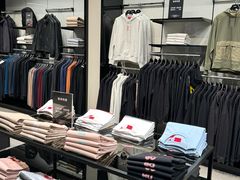 -百年港湾奥特莱斯(香炉礁店)