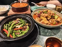 新疆大盘鸡-东方亚克西餐厅(西康路店)