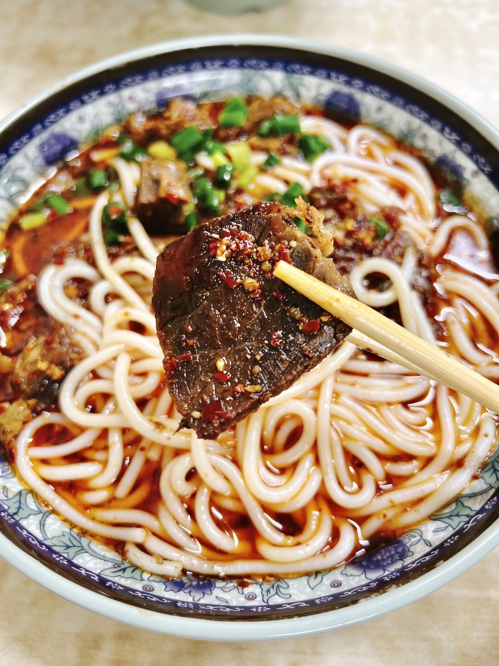 朋友跟我说,这是深圳最好吃的湖南米粉!我:?