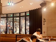 -WOLFGANG PUCK KITCHEN & BAR(迪士尼小镇店)
