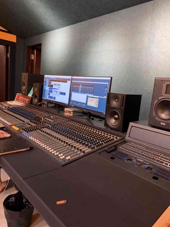 打分 已经第三次来录音了,环境服务一流,特别感谢小尹,好耐心,又专业!