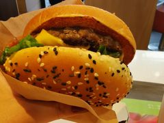 -麦当劳(乳山路店)